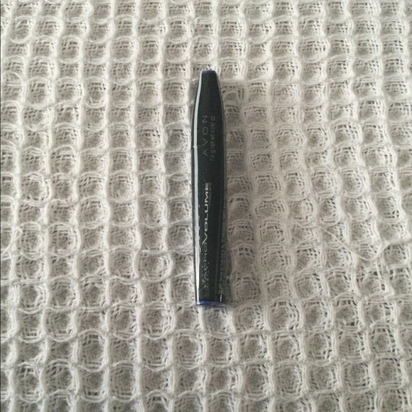 Avon Aero volume mascara - Picture 2 of 2